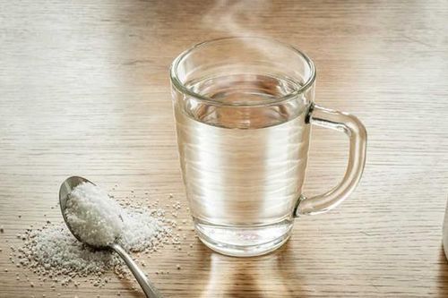 Phụ nữ sau tuổi 40 nếu muốn sống thọ nên tích cực dùng 1 thứ chất lỏng