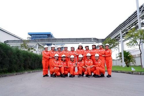 Tôn vinh những bông hoa EVNGENCO2