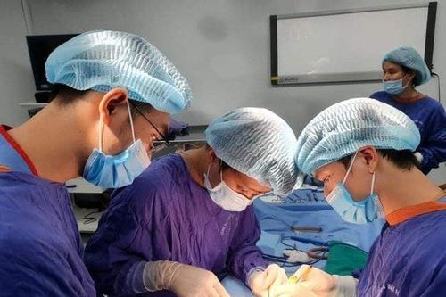 Sử dụng chất kích thích, người đàn ông bị cương cứng dương vật suốt 2 ngày