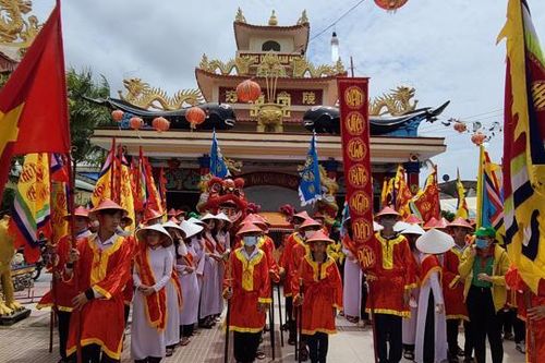 Tưng bừng lễ hội Nghinh Ông ở Sông Đốc Cà Mau