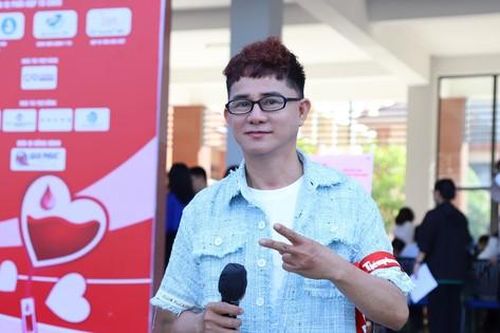 Vẫn vẹn nguyên tình yêu với hoạt động thiện nguyện