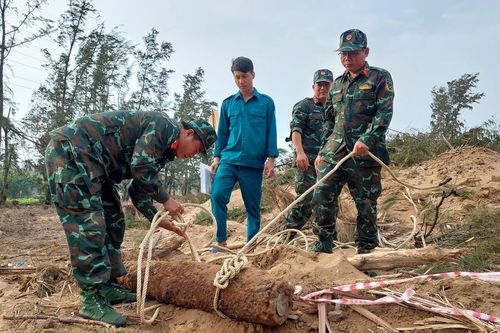 Phát hiện quả bom nặng 150kg còn ngòi nổ