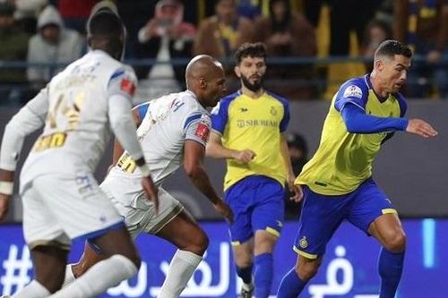 Ngỡ ngàng số tiền Ronaldo bỏ túi sau... mỗi phút tại Al-Nassr