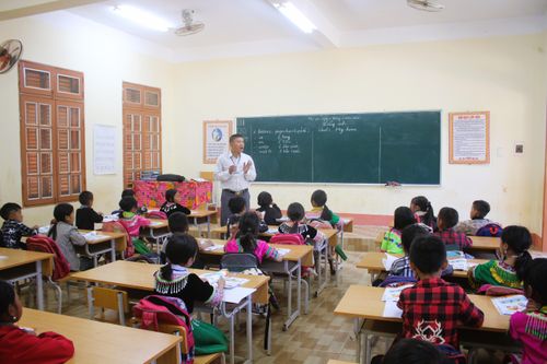 Đưa ngoại ngữ lên biên giới