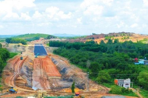Sớm hoàn chỉnh tuyến cao tốc Tuyên Quang - Hà Giang