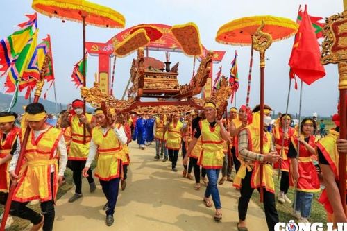 Phú Thọ: Khai hội tưởng nhớ công đức của Đức thánh Tản Viên