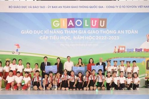 Toyota Việt Nam góp phần nâng cao ý thức an toàn giao thông cho thế hệ trẻ