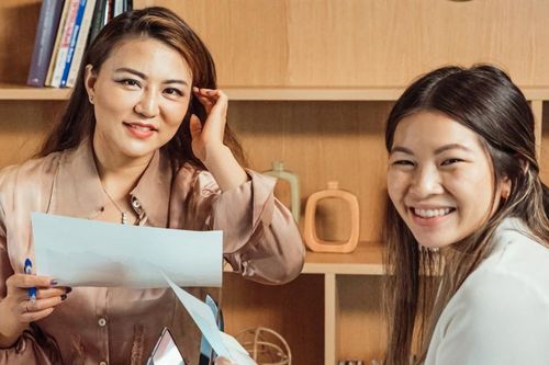 Quà tặng 8/3 cho nhân viên nữ, gắn kết tình đồng nghiệp