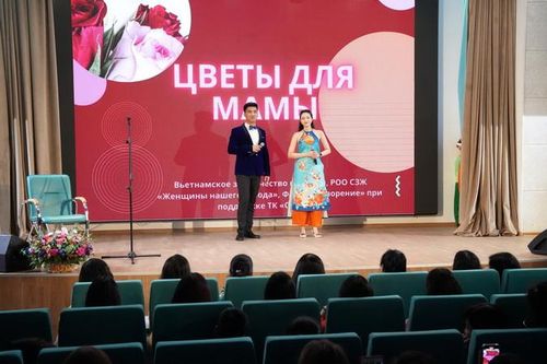 Giao lưu ca nhạc Nga-Việt nhân Ngày Quốc tế Phụ nữ 8/3 ở Moskva
