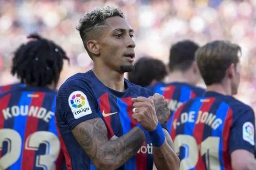 Barcelona củng cố ngôi đầu La Liga