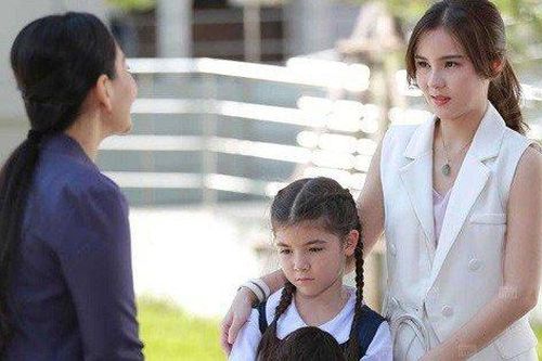 Rơi nước mắt vì câu nói của chị dâu sau bữa tiệc thôi nôi