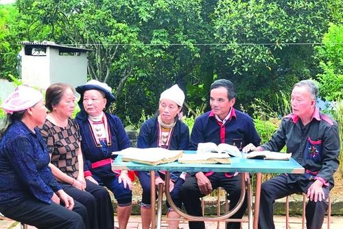 Hơn 24 năm 'tròn vai' trưởng ban công tác mặt trận