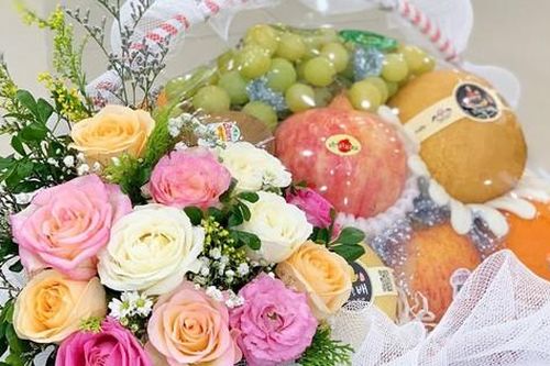Quà tặng ngày 8/3 độc đáo, loại hoa 'ăn được' hút khách