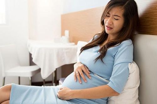 Phát hiện u buồng trứng khi mang thai, mẹ bầu cần làm gì?