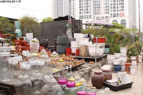 Chuyên gia đề xuất thu phí vỉa hè để ngăn chặn 'tham nhũng vặt'