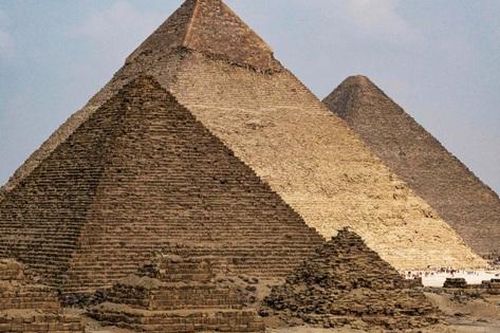 'Tia vũ trụ' hé lộ những bí mật trong Đại kim tự tháp Giza