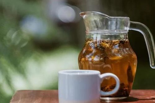 Uống trà nóng hay trà lạnh tốt cho sức khỏe hơn?