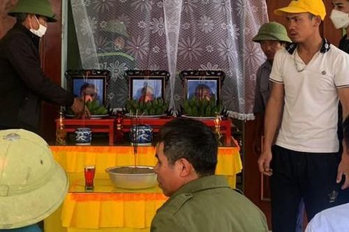 Đoàn Ủy ban ATGT Quốc gia đến hiện trường vụ tai nạn 3 mẹ con tử vong ở Nghệ An