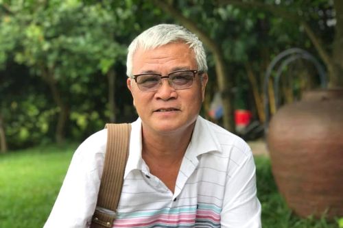 Cựu cầu thủ đội bóng đá Công an Hà Nội ra sách về phố Hàng Bột