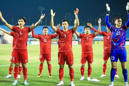 Giấc mơ World Cup màu hồng và thực tế nghiệt ngã với HLV Philippe Troussier