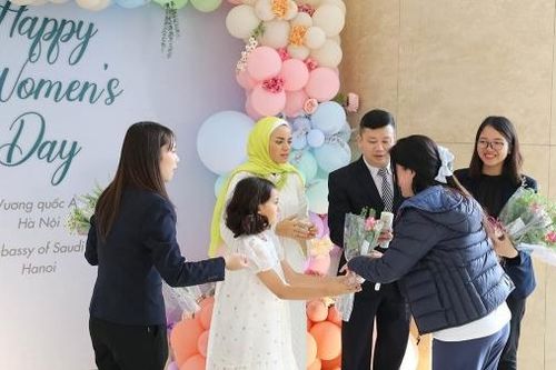 Phụ nữ Việt Nam và phụ nữ Saudi Arabia: Cùng có vị trí đặc biệt và cùng được quan tâm đặc biệt