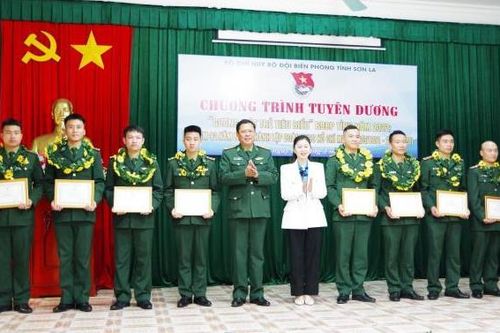 Tuyên dương 'Gương mặt trẻ tiêu biểu' BĐBP Sơn La năm 2022