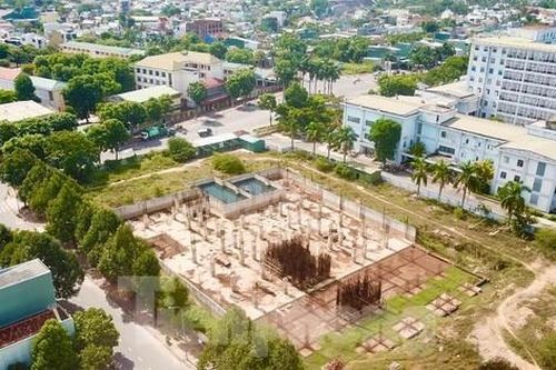 Bệnh viện gần 50 triệu đô bỏ hoang ở Quảng Ngãi: Yêu cầu chấm dứt dự án