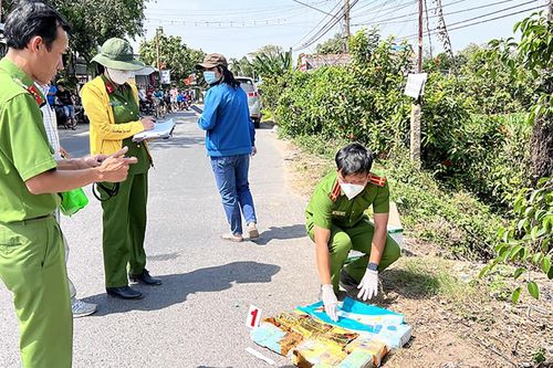 'Thưởng nóng' tập thể, cá nhân bắt 2 đối tượng vận chuyển 18kg ma túy