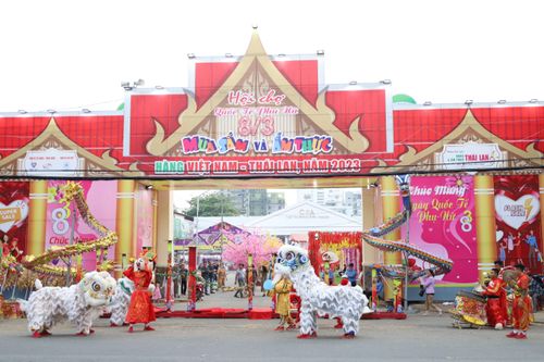 Khai mạc Hội chợ Quốc tế phụ nữ 8/3 tại TP. Cần Thơ