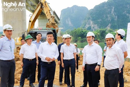 Con Cuông: Lan tỏa phong trào hiến đất, mở đường
