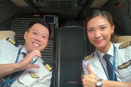 Những nữ phi công, tiếp viên nỗ lực 'chinh phục' bầu trời