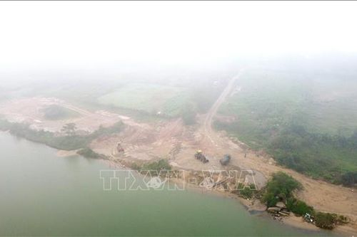 Phản hồi thông tin của TTXVN: Quảng Trị rào chắn bãi tập kết cát, sỏi trái phép