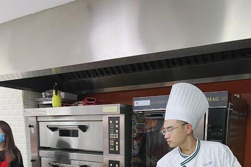 Hiệu Bánh Chú Công và hành trình dạy nghề đầy ý nghĩa