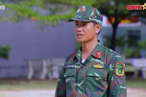 Chỉ huy mới của Sao Nhập Ngũ 2023: Vừa ngầu vừa cơ bắp, khiến dàn chiến sĩ 2 lần 'thót tim' vì điều này