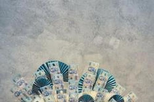 'Hoa tiền': Món quà độc lạ tiềm ẩn nguy cơ vi phạm pháp luật