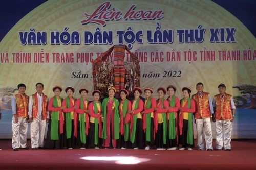 Công nhận Di sản văn hóa phi vật thể quốc gia đối với Nghệ thuật trình diễn dân gian 'Múa đèn chạy chữ'