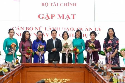 Bộ Tài chính gặp mặt cán bộ nữ lãnh đạo, quản lý nhân kỷ niệm Ngày Quốc tế phụ nữ 8/3