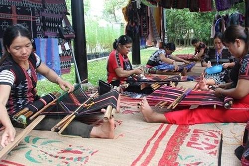 Festival Nghề truyền thống Huế 2023 với chủ đề 'Tinh hoa Nghề Việt'