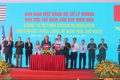 Bàn giao gần 3ha đất đã xử lý dioxin tại sân bay Biên Hòa