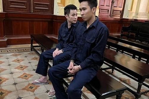 Sau 'chén tạc chén thù', đôi bạn cùng nhau lãnh án