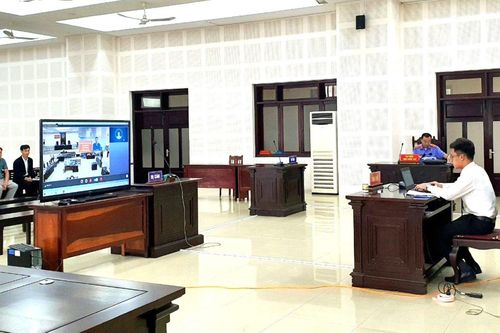 Quản lý, thu tiền nợ, nam nhân viên tham ô gần 1 tỷ đồng
