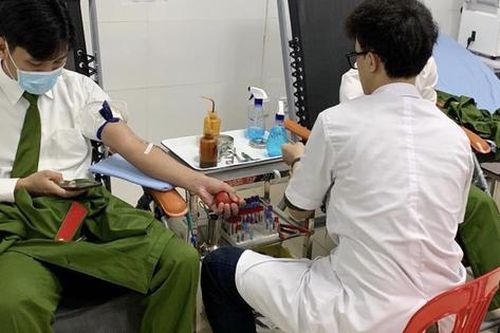 Hiến máu kịp thời cứu bệnh nhân mổ não