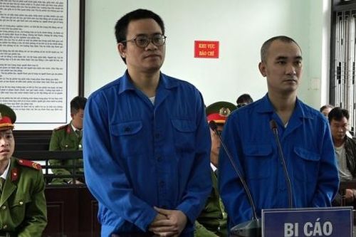 Thuê xe ô tô phục vụ làm ăn, đem đi cầm lấy tiền tiêu xài