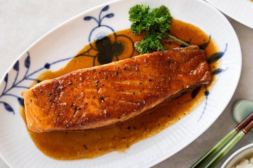Học làm cá hồi áp chảo cho người mới vào bếp