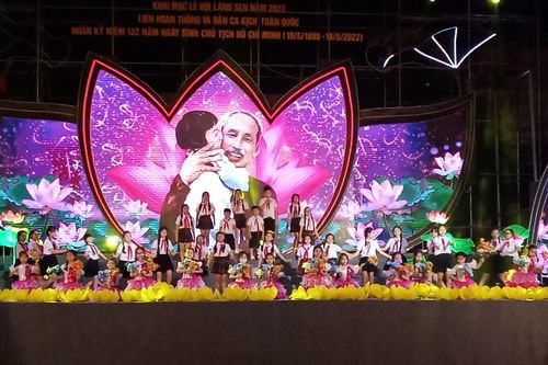 Tổ chức Carnival đường phố tại Lễ hội Làng Sen năm 2023