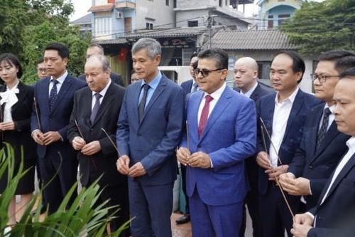 Tưởng niệm các nhà báo Algeria, Việt Nam và phi hành đoàn hy sinh tại Việt Nam năm 1974