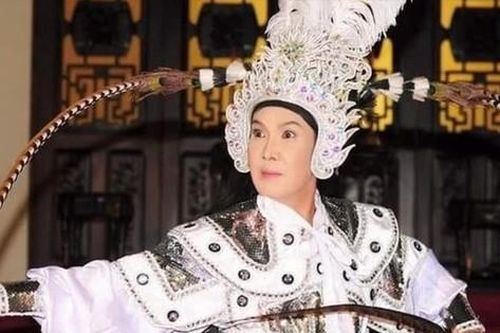 Nhớ ông hoàng cải lương, tuồng cổ