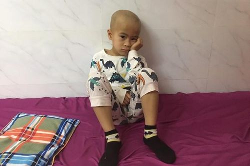 Bé trai 7 tuổi cần giúp 35 triệu đồng phẫu thuật, cứu nguy tính mạng