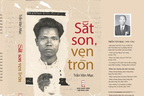 Ra mắt cuốn sách 'Sắt son vẹn tròn'