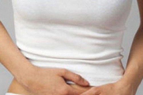 Suýt mất mạng vì nuốt mật lợn sống chữa đau bụng